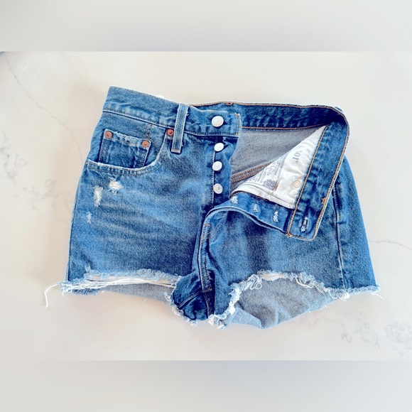 Short Levi’s 501 - Picture 2 of 4